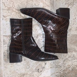 Karen Scott Alligator printed leather heeled boots